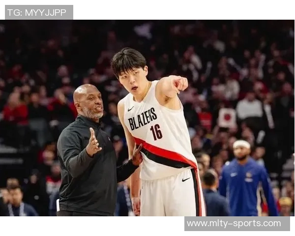 比卢普斯称赞瀚森成熟度相信他将克服紧张迎接难忘比赛 比卢普斯称赞瀚森成熟度相信他将克服紧张迎接难忘比赛