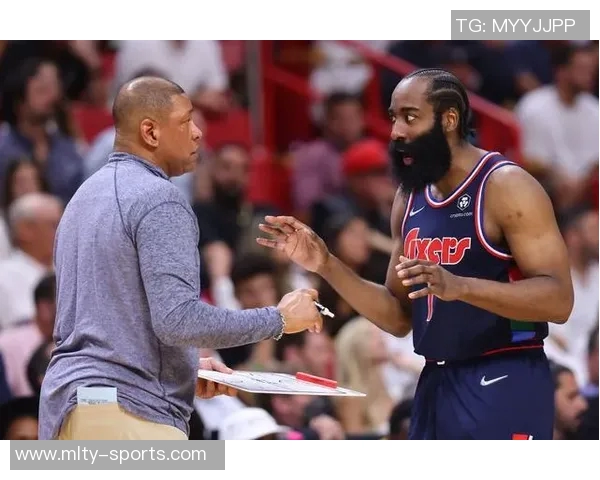 马克西表现起伏不定12投5中三分球失准14分4板4助伴随5次失误