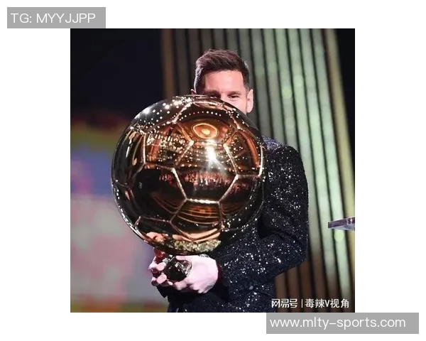 登贝莱荣归故里为家乡埃夫勒捧回金球奖杯引发热烈庆祝 登贝莱荣归故里为家乡埃夫勒捧回金球奖杯引发热烈庆祝