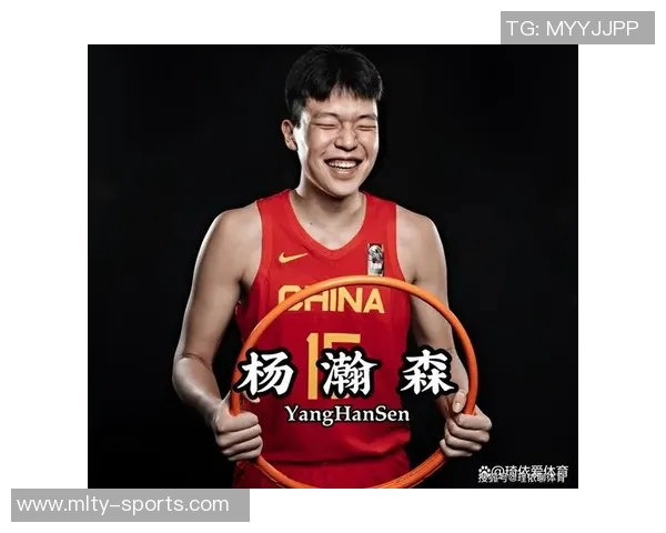 青岛记者点评杨瀚森表现需提升体能挑战仍在后方等待 青岛记者点评杨瀚森表现需提升体能挑战仍在后方等待