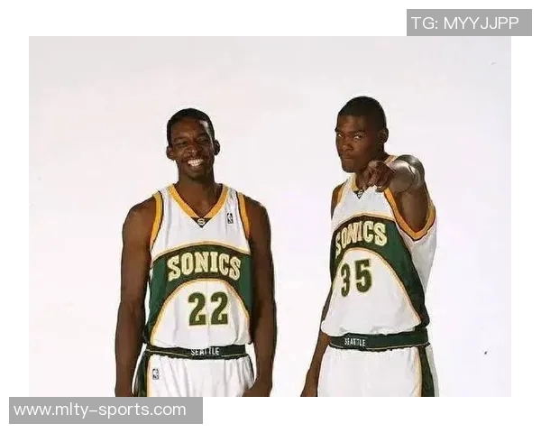 美媒对比杰夫格林与KD新秀赛季定妆照展现岁月轮回之美