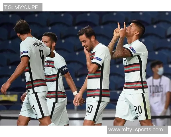 泽林斯基回顾精彩进球训练经历感谢恰尔汉奥卢的完美助攻 泽林斯基回顾精彩进球训练经历感谢恰尔汉奥卢的完美助攻