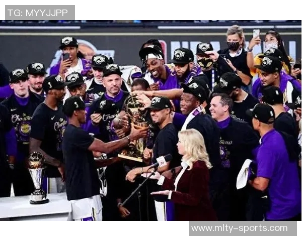 湖人队五年前今日庆祝夺得队史第17冠的辉煌时刻回顾