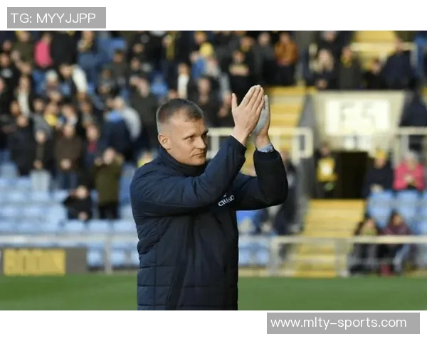 小乔丹季前赛无球队签约训练之余担任孩子私人司机的生活分享 小乔丹季前赛无球队签约训练之余担任孩子私人司机的生活分享