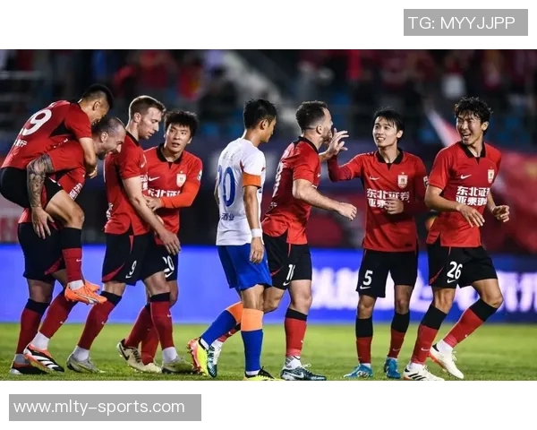 最后时刻U22国足角球争议鲍世蒙拔角旗杆遭黄牌处罚后幽默插回 最后时刻U22国足角球争议鲍世蒙拔角旗杆遭黄牌处罚后幽默插回