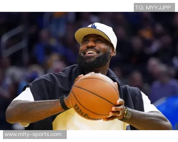 詹姆斯标志性时刻引争议为何选择如此低级的方式赚钱